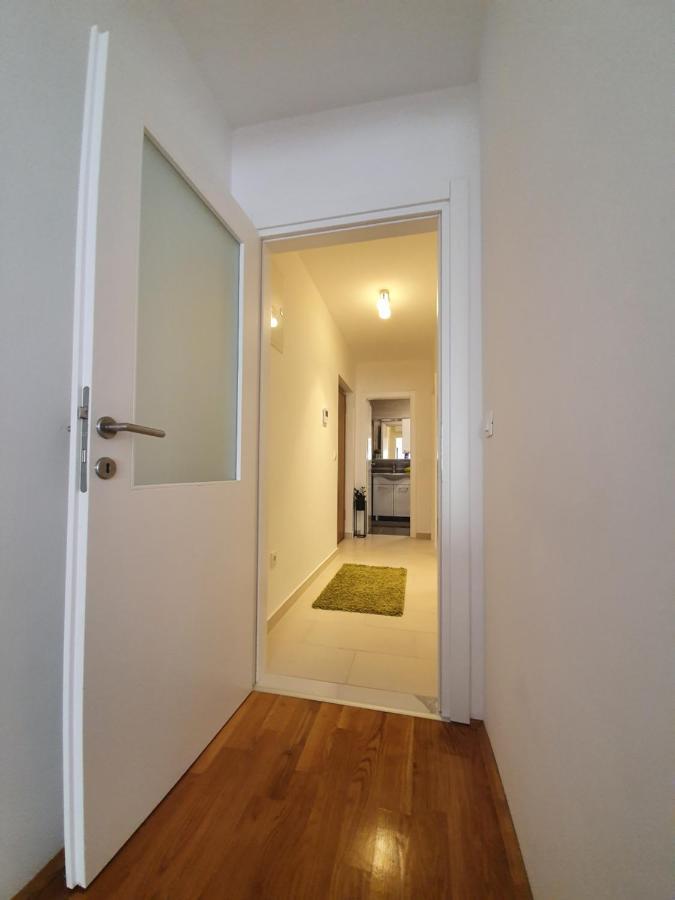 Apartment Pinna Nobilis, Private Parking มาคาร์สกา ภายนอก รูปภาพ