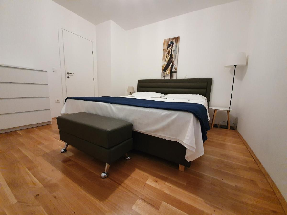 Apartment Pinna Nobilis, Private Parking มาคาร์สกา ภายนอก รูปภาพ